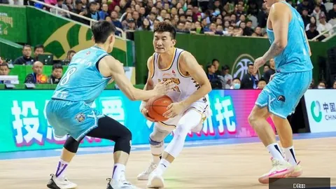 中国男篮逆袭奇迹：胡明轩三分致胜，尤文图特惜败真相揭晓